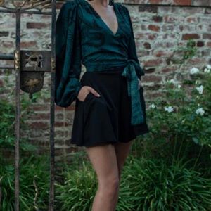 La Femme En Noir Tap Shorts Large